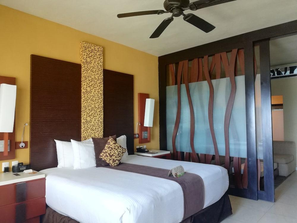 Generations Riviera Maya Family Resort Catamaran, Water Park & More Inclusive Puerto Morelos Luaran gambar